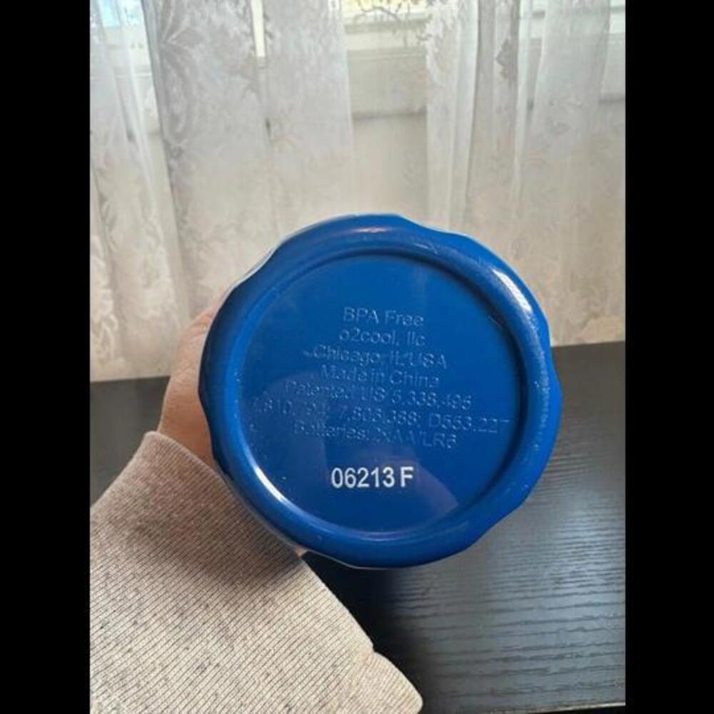 Yankee Mister Handheld Misting Fan - Blue - Picture 3 of 3